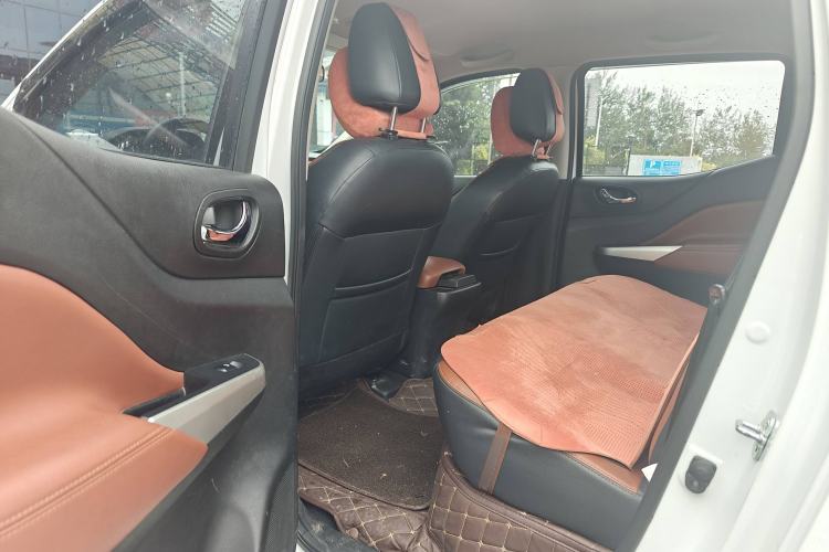 Used Dongfeng Ruichi 6 2021 2.3T Automatic All-Wheel Drive Diesel Luxury M9T Interior 4