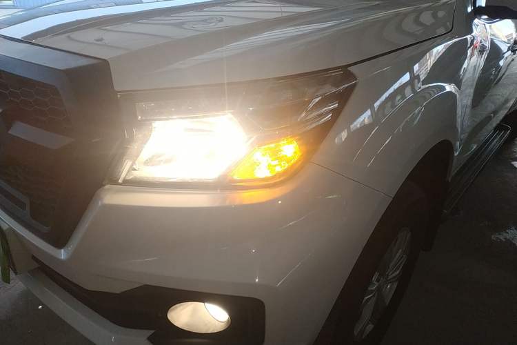 Used Dongfeng Ruichi 6 2021 2.3T Automatic 4x4 Diesel Luxury Long-Box M9T Left Front Headlight