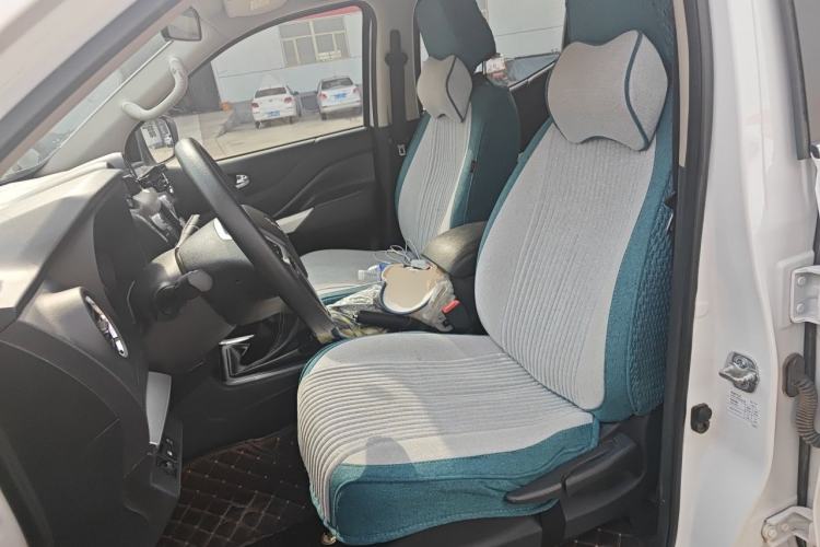 Used Dongfeng Ruichi 6 2021 2.3T Manual 4x4 Diesel Standard Version with Flat Bottom and Extended Cargo Bed M9T Left Front Seat