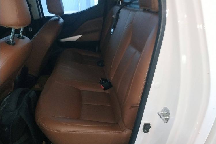 Used Dongfeng Ruichi 6 2021 2.3T Automatic 4x4 Diesel Luxury Long-Box M9T Left Rear Seat