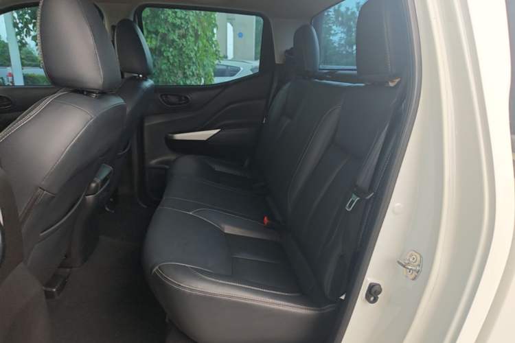 Used Dongfeng Ruichi 6 2021 2.3T Manual Two-Wheel Drive Diesel Standard M9T Left Rear Seat