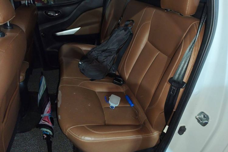 Used Dongfeng Ruichi 6 2021 2.3T Automatic All-Wheel Drive Diesel Luxury M9T Left Rear Seat