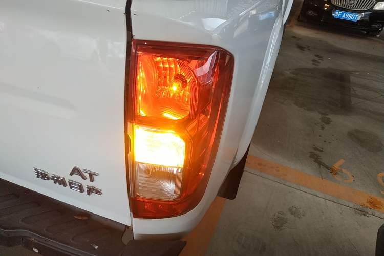 Used Dongfeng Ruichi 6 2021 2.3T Automatic 4x4 Diesel Luxury Long-Box M9T Right Rear Taillight