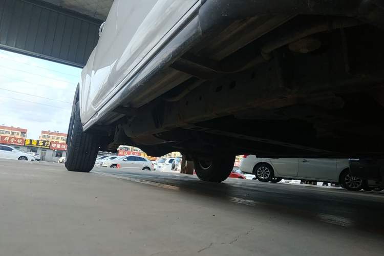 Used Dongfeng Ruichi 6 2021 2.3T Automatic 4x4 Diesel Luxury Long-Box M9T Right Side Sill