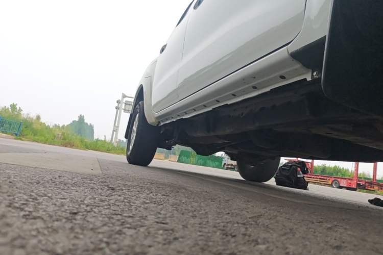 Used Dongfeng Ruichi 6 2021 2.3T Manual Two-Wheel Drive Diesel Standard M9T Right Side Sill