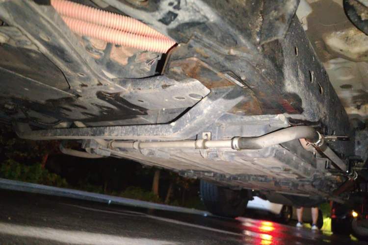 Used Dongfeng Ruichi 6 2022 Bucket Flagship Edition Chassis Front Left