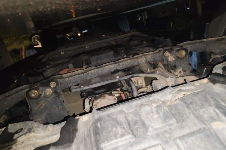 Used Dongfeng Ruichi 6 2022 Bucket Flagship Edition Chassis Front