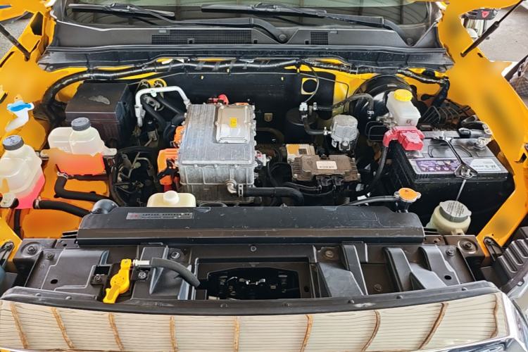 Used Dongfeng Ruichi 6 2022 Bucket Flagship Edition Engine Bay