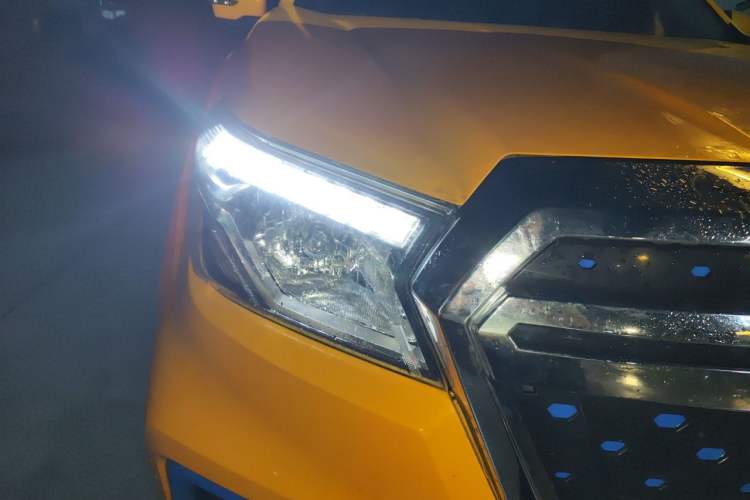 Used Dongfeng Ruichi 6 2022 Bucket Flagship Edition Right Front Headlight