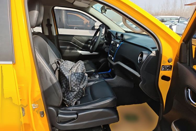 Used Dongfeng Ruichi 6 2022 Bucket Flagship Edition Right Front Seat