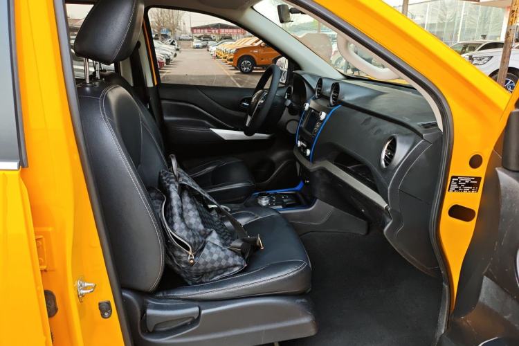 Used Dongfeng Ruichi 6 2022 Bucket Flagship Edition Right Front Seat