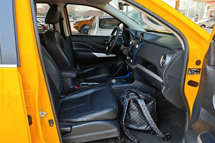 Used Dongfeng Ruichi 6 2022 Bucket Flagship Edition Right Front Seat