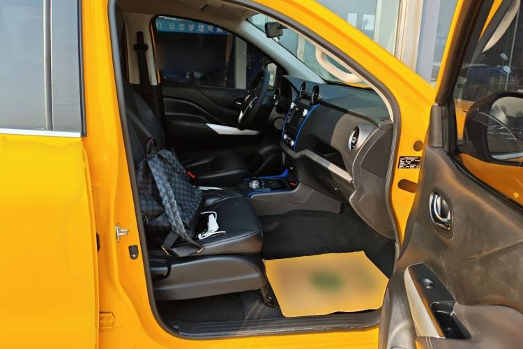 Used Dongfeng Ruichi 6 2022 Bucket Flagship Edition Right Front Seat