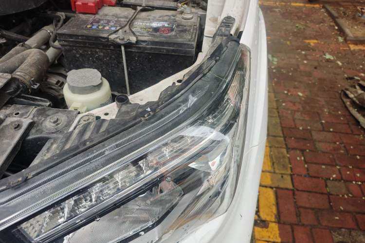 Used Dongfeng Ruichi 6 2023 2.3T Manual 4x4 Diesel Standard Version Engine Bay Left
