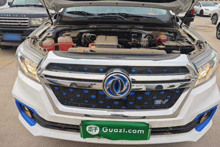 Used Dongfeng Ruichi 6 2023 Bucket-Style Standard Version 350 km Engine Bay