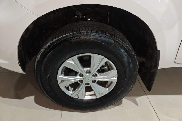 Used Dongfeng Ruichi 6 2023 Revised Version 2.3T Manual Two-Wheel Drive Diesel Standard Trim with Long Cargo Bed Exterior 7