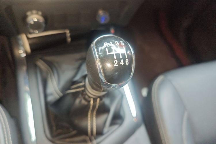 Used Dongfeng Ruichi 6 2023 2.3T Manual 4x4 Diesel Standard Version Gear Lever