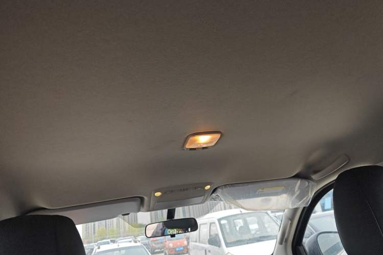 Used Dongfeng Ruichi 6 2023 Bucket-Style Standard Version 350 km Headliner