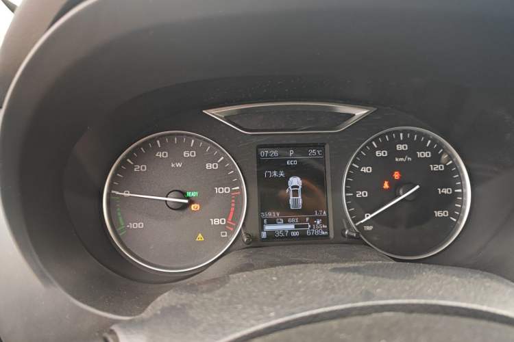 Used Dongfeng Ruichi 6 2023 Bucket-Style Standard Version 350 km Instrument Cluster