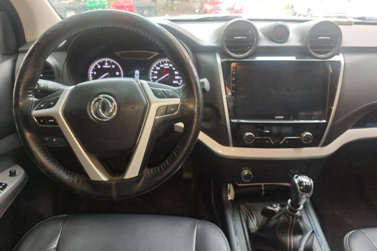 Used Dongfeng Ruichi 6 2023 2.3T Manual 4x4 Diesel Standard Version Interior 2