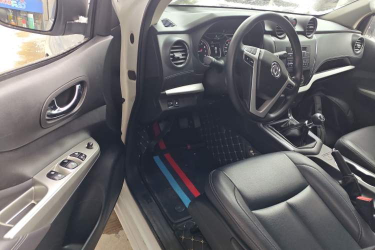 Used Dongfeng Ruichi 6 2023 Revised Version 2.4L Manual Two-Wheel Drive Gasoline Standard Edition Interior 3