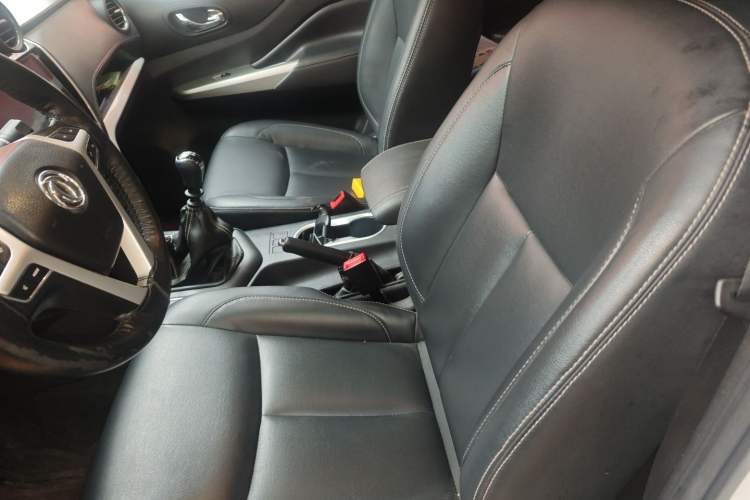 Used Dongfeng Ruichi 6 2023 2.3T Manual 4x4 Diesel Standard Version Left Front Seat