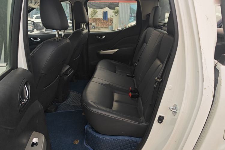 Used Dongfeng Ruichi 6 2023 Bucket-Style Standard Version 350 km Left Rear Seat