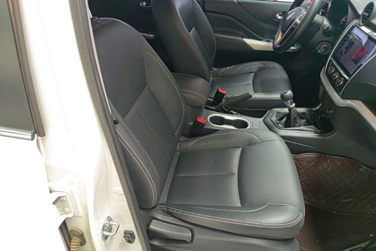 Used Dongfeng Ruichi 6 2023 2.4L Manual Two-Wheel Drive Gasoline Standard Version with Long Cargo Bed Right Front Seat