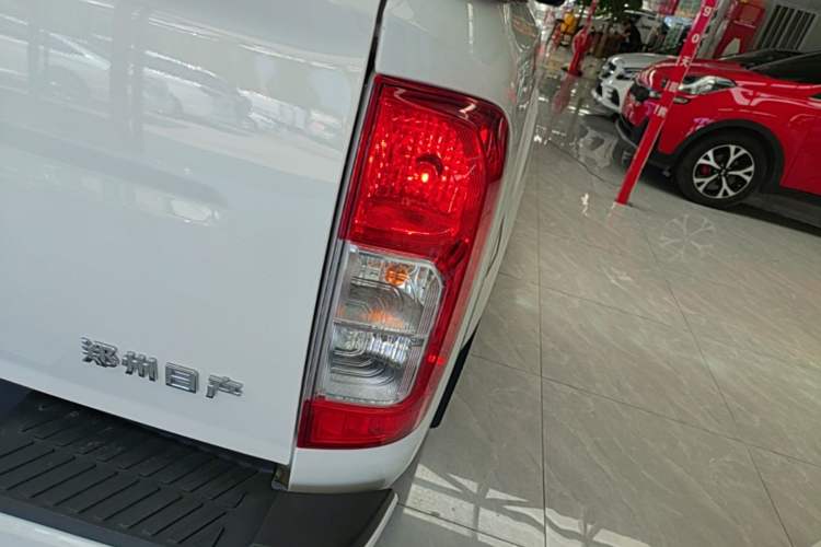 Used Dongfeng Ruichi 6 2023 2.4L Manual Two-Wheel Drive Gasoline Standard Version with Long Cargo Bed Right Rear Taillight
