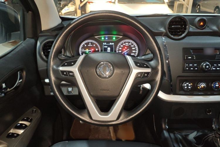 Used Dongfeng Ruichi 6 2023 Revised Version 2.3T Manual Two-Wheel Drive Diesel Standard Trim with Long Cargo Bed Steering Wheel