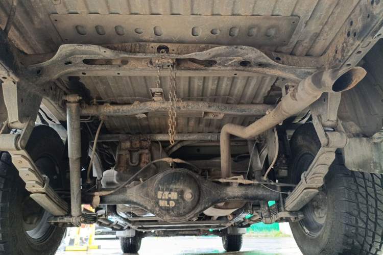 Used Dongfeng Ruichi 6 Pro 2024 2.3T Automatic 4x4 Diesel Luxury Edition with Long Cargo Bed Chassis Rear