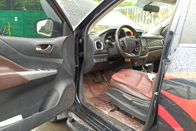 Used Dongfeng Ruichi 6 Pro 2024 2.3T Automatic 4x4 Diesel Luxury Edition with Long Cargo Bed Driver Seat