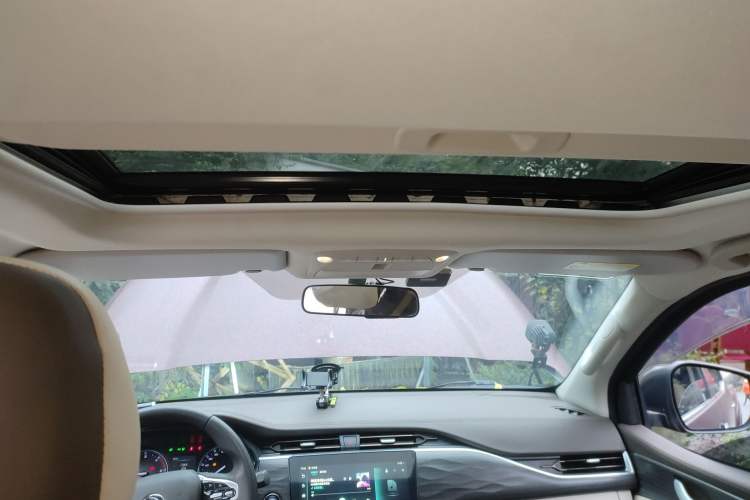 Used Dongfeng Ruichi 7 2022 2.3T Manual 4x4 Diesel Flagship M9T Headliner