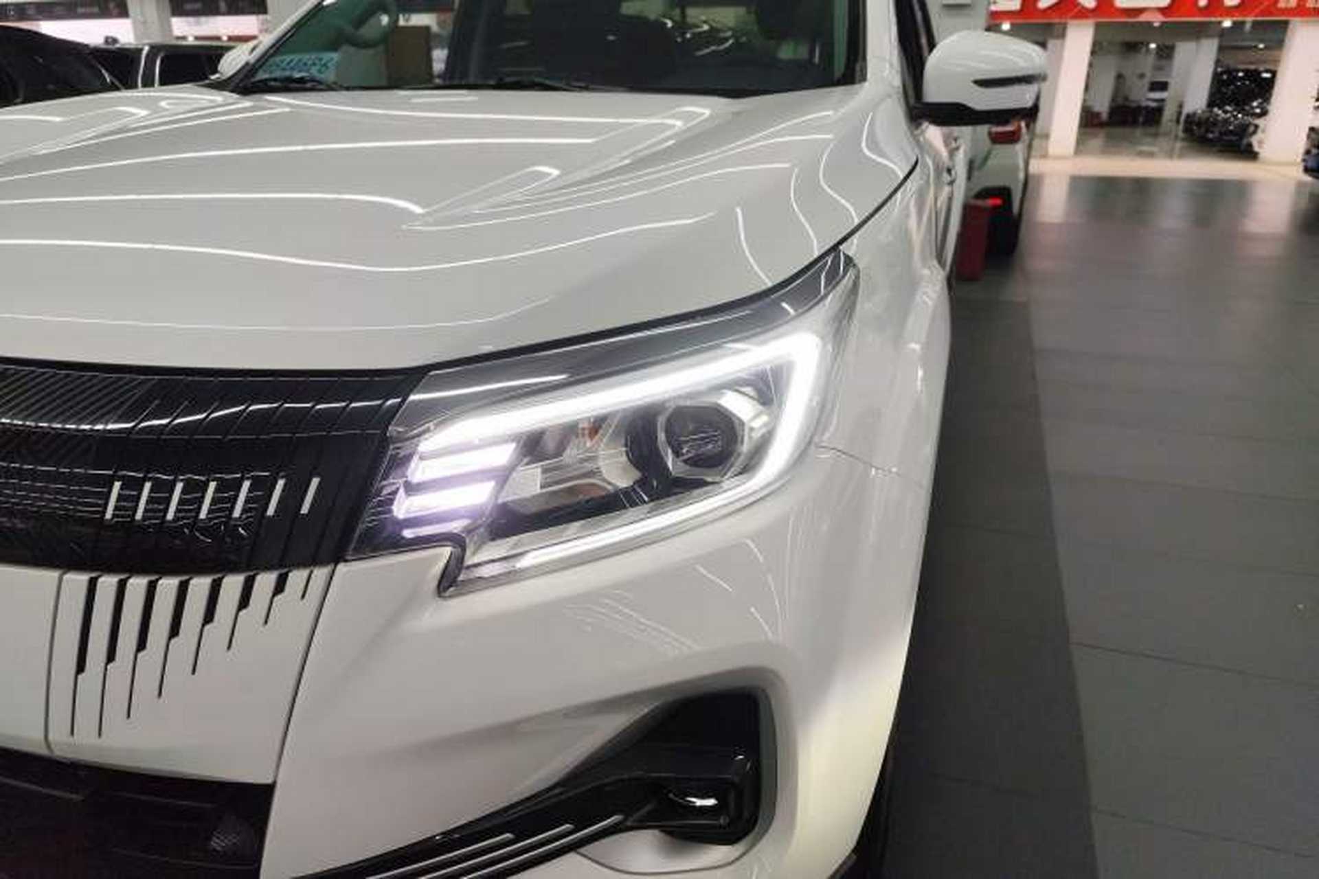 Used Dongfeng Ruichi 7 2025 Model, Two-Wheel-Drive Elite Edition Bucket Version Left Front Headlight