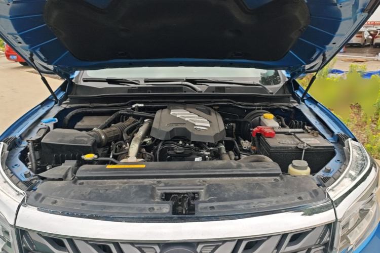 Used Dongfeng Ruichi 7 2022 2.3T Manual 4x4 Diesel Standard Version with Long Cargo Bed M9T Engine Bay