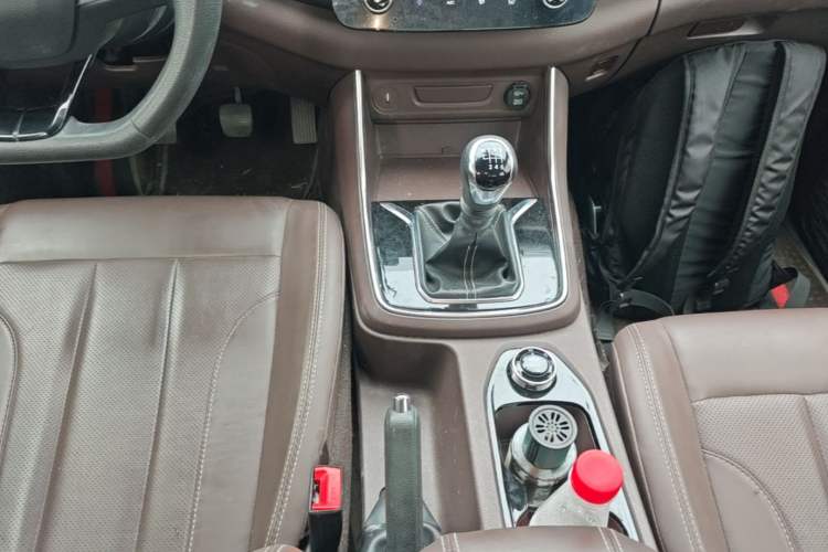 Used Dongfeng Ruichi 7 2022 2.3T Manual 4x4 Diesel Standard Version with Long Cargo Bed M9T Gear Lever