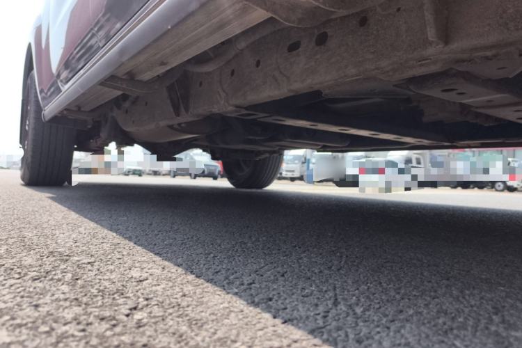 Used Dongfeng Ruichi 7 2022 2.3T Automatic 4x4 Diesel Flagship Long Cargo Bed M9T Chassis Front Right