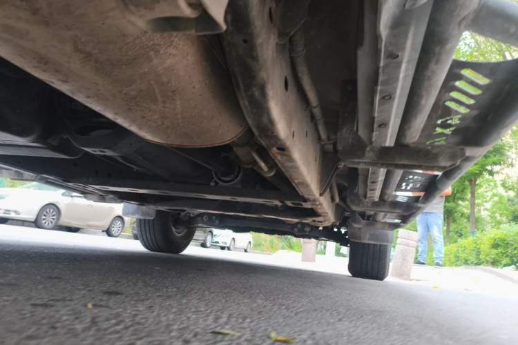 Used Dongfeng Ruichi 7 2022 2.3T Manual Two-Wheel Drive Diesel Standard Version with Long Cargo Bed M9T Chassis Rear Right