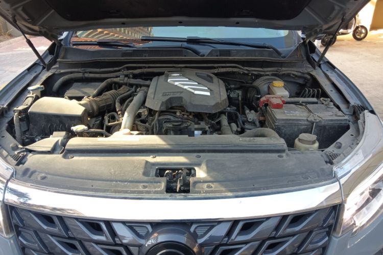 Used Dongfeng Ruichi 7 2022 2.3T Automatic All-Wheel Drive Diesel Standard Version with Long Cargo Bed M9T Engine Bay