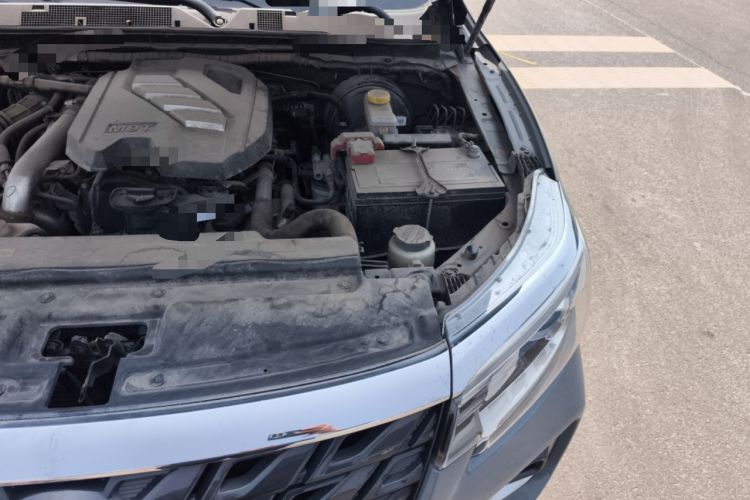 Used Dongfeng Ruichi 7 2022 2.3T Automatic 4x4 Diesel Flagship Long Cargo Bed M9T Engine Bay Left