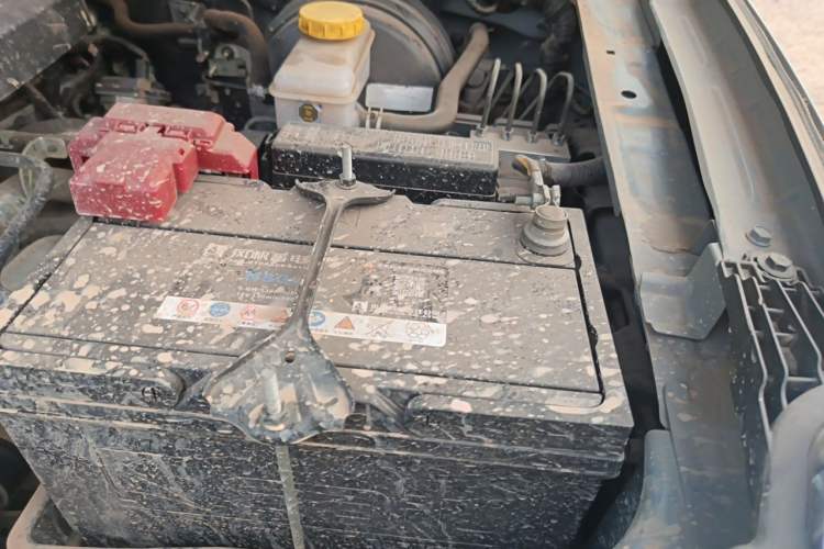 Used Dongfeng Ruichi 7 2022 2.3T Manual 4x4 Diesel Standard Version with Long Cargo Bed M9T Engine Bay Left