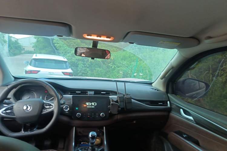 Used Dongfeng Ruichi 7 2022 2.3T Manual 4x4 Diesel Standard Version with Long Cargo Bed M9T Headliner