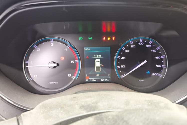 Used Dongfeng Ruichi 7 2022 2.3T Manual Two-Wheel Drive Diesel Standard Version with Long Cargo Bed M9T Instrument Cluster