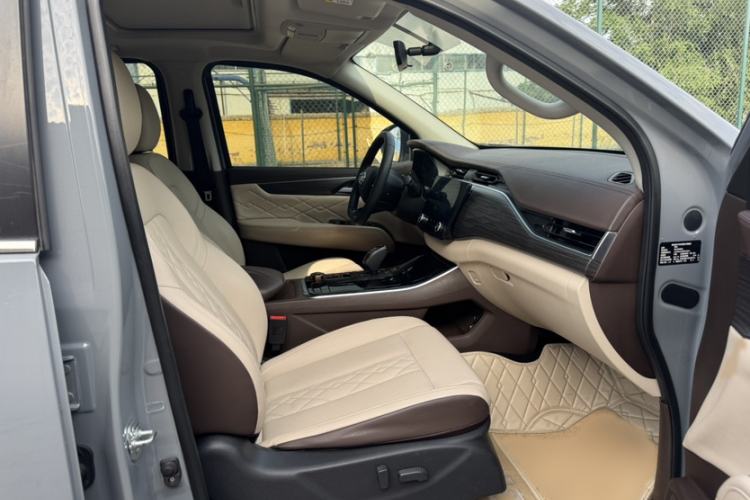Used Dongfeng Ruichi 7 2022 2.3T Automatic All-Wheel-Drive Diesel Flagship M9T Interior 5