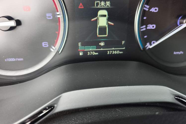Used Dongfeng Ruichi 7 2022 2.3T Automatic 4x4 Diesel Flagship Long Cargo Bed M9T Odometer Close Up