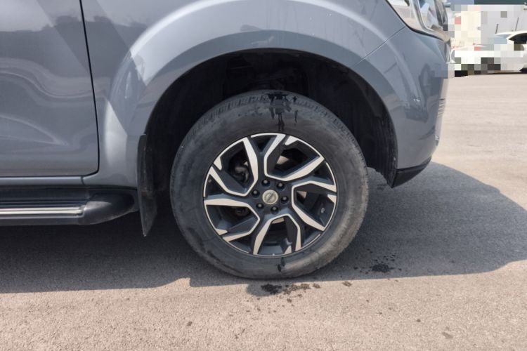 Used Dongfeng Ruichi 7 2022 2.3T Automatic 4x4 Diesel Flagship Long Cargo Bed M9T Right Front Wheel Hub