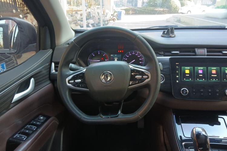 Used Dongfeng Ruichi 7 2022 2.3T Automatic All-Wheel Drive Diesel Standard Version with Long Cargo Bed M9T Steering Wheel