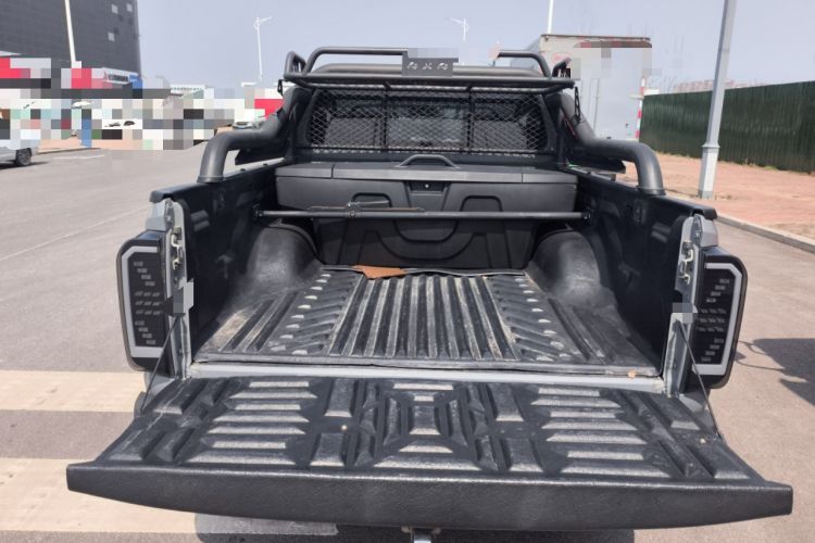Used Dongfeng Ruichi 7 2022 2.3T Automatic 4x4 Diesel Flagship Long Cargo Bed M9T Trunk