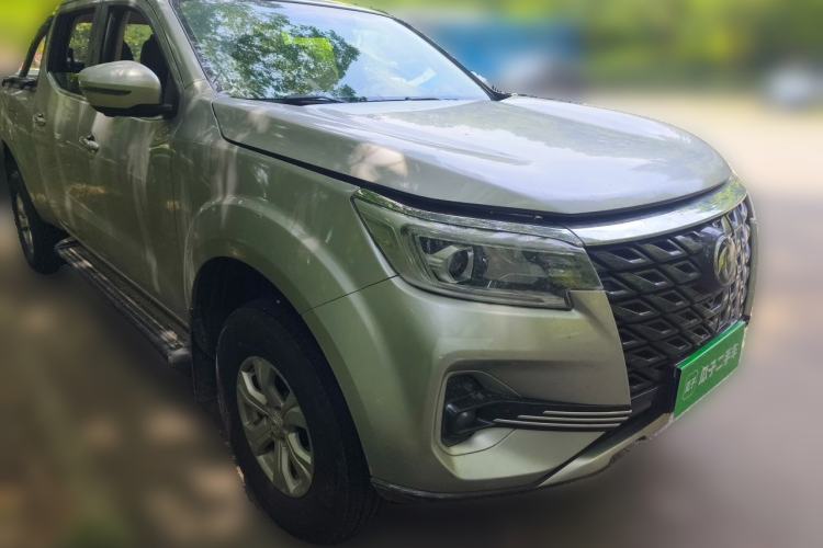 Used Dongfeng Ruichi 7 2022 2.3T Manual Two-Wheel Drive Diesel Standard Version with Long Cargo Bed and Flatbed M9T Front Right 45 Deg