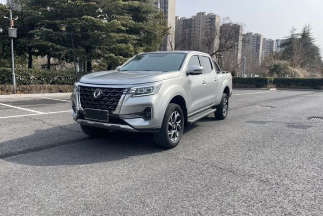 Used Dongfeng Ruichi 7 2022 2.3T Automatic Two-Wheel Drive Diesel Standard Version with Long Cargo Bed and Flat-Floor Design M9T
